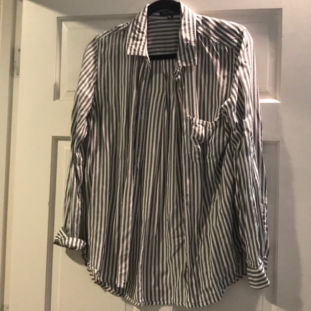 SUPER SOFT button up blouse